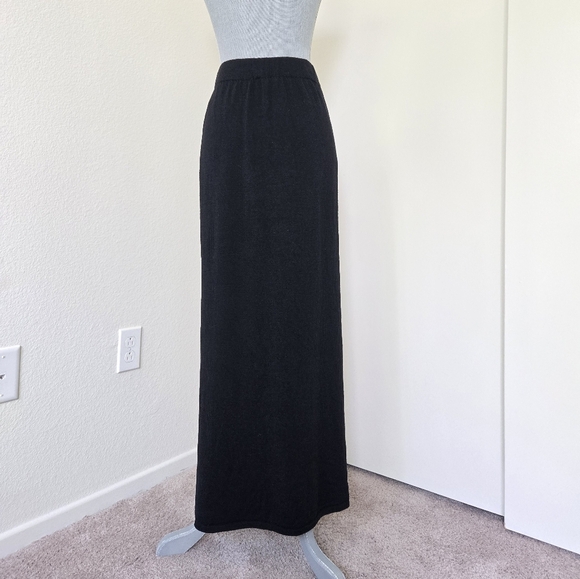 St. John Evening Santana Knit Long Maxi Skirt in Black 21" Side Slit Size 10 - Picture 5 of 16